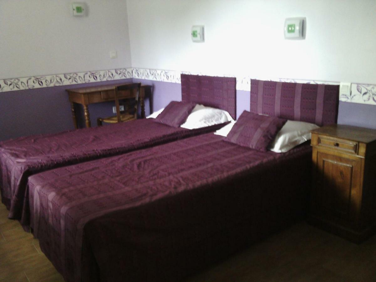 La Roche Bed & Breakfast Saint-Etienne-en-Cogles ภายนอก รูปภาพ