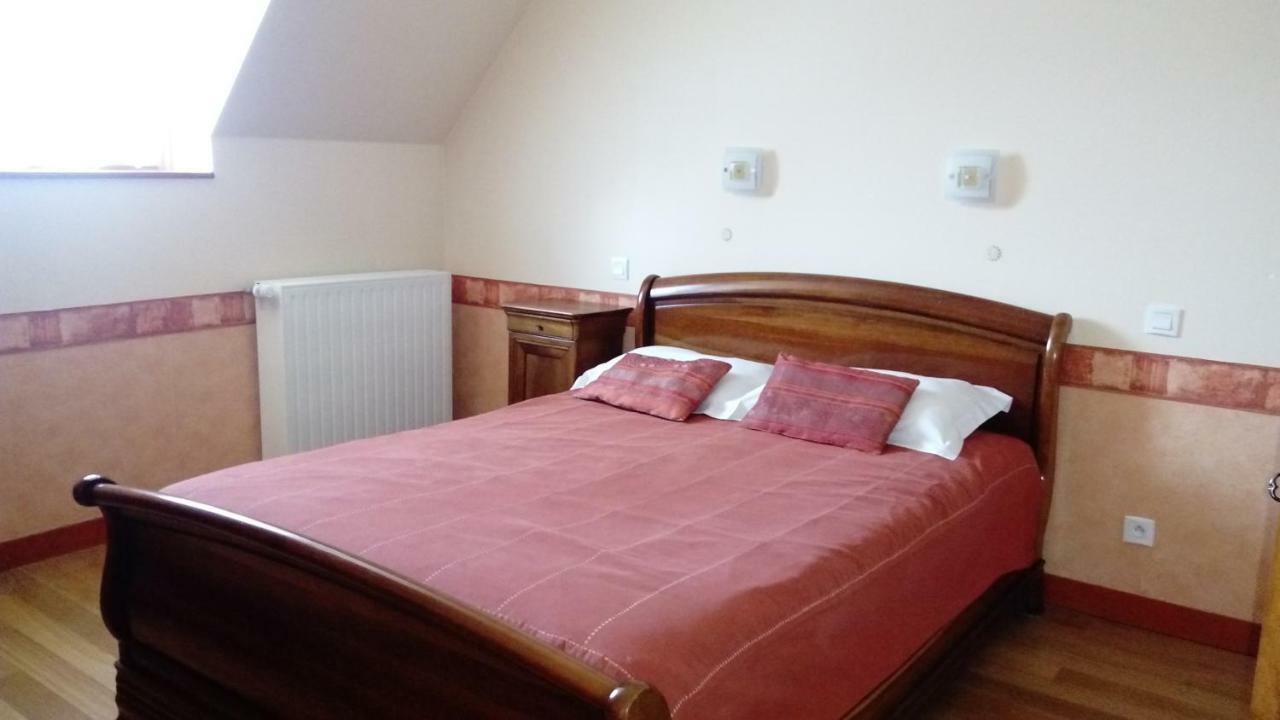 La Roche Bed & Breakfast Saint-Etienne-en-Cogles ภายนอก รูปภาพ